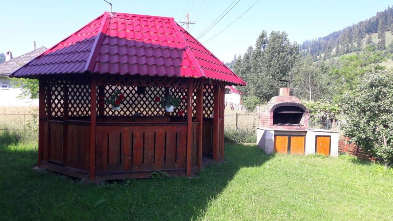 Appartamento Family&Friends Ceahlău Esterno foto